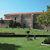 Monfragüe - Centro de Interpretación de la Dehesa Pórtico de Monfragüe