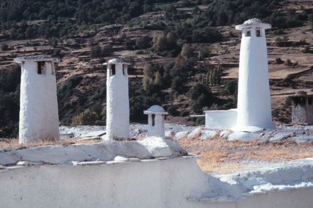 SIERRA NEVADA | Chimeneas alpujarreñas